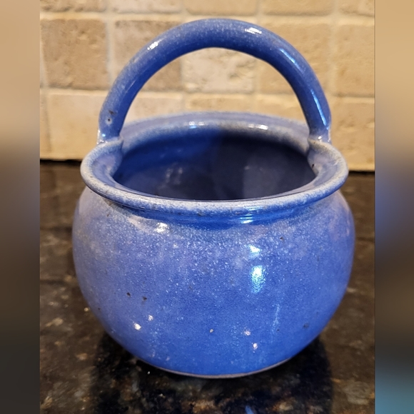 Kings Pottery Seagrove, North Carolina. Blue Speckled Pottery Basket 1997 - Picture 3 of 12